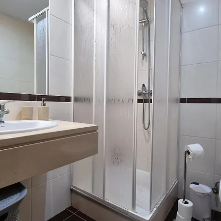 Lexus - Garajau * كانيكو